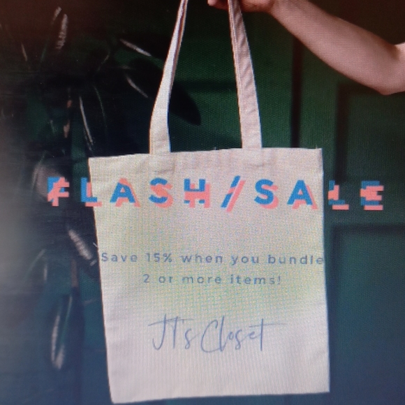 Meet your Posher, Jenn - Picture 3 of 4